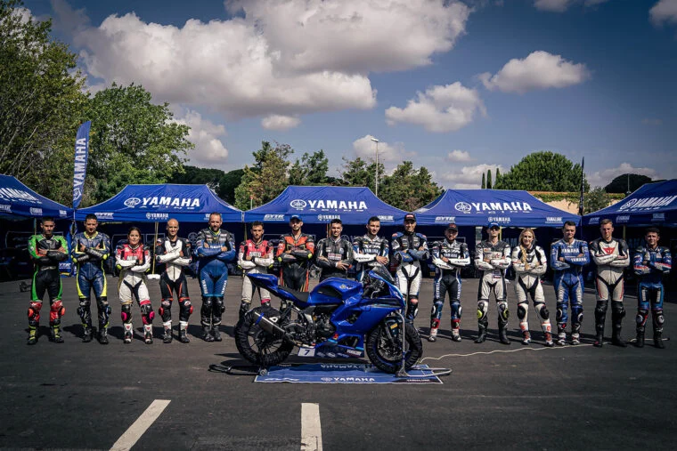 Assistencia mecanica ESBK Yamaha R7 Cup